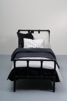 Juniorbed zwart